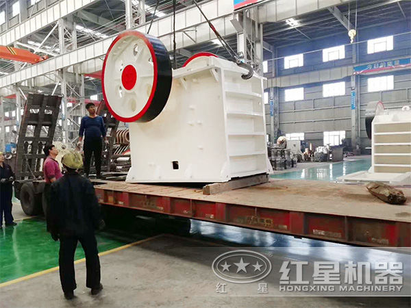 碎石破碎機發貨現場
