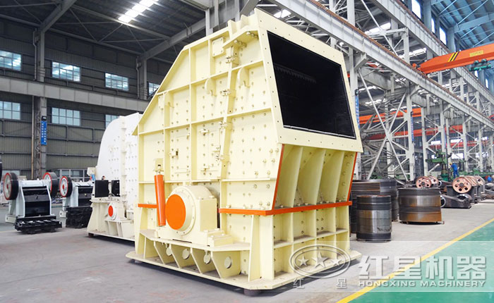 礦石分離機_粉碎機廠區(qū)