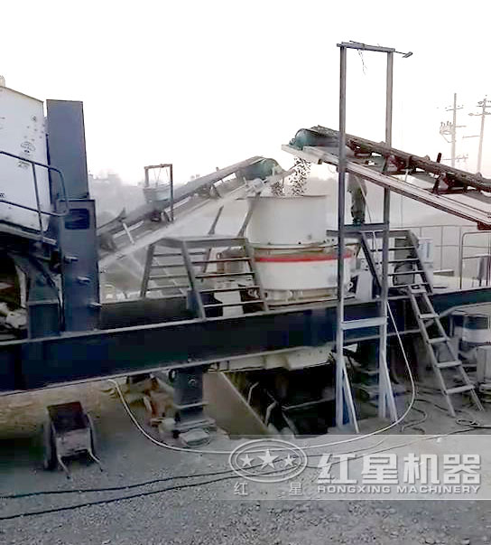 “多功能”移動碎石機器搭載制砂機