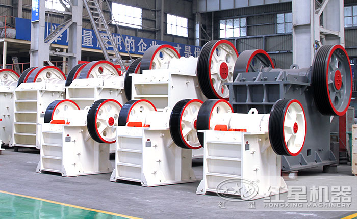 各種型號顎破機，顎破生產(chǎn)車間